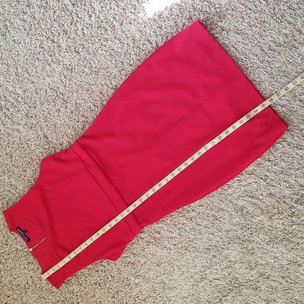 Red Dress - Picture 9 of 9
